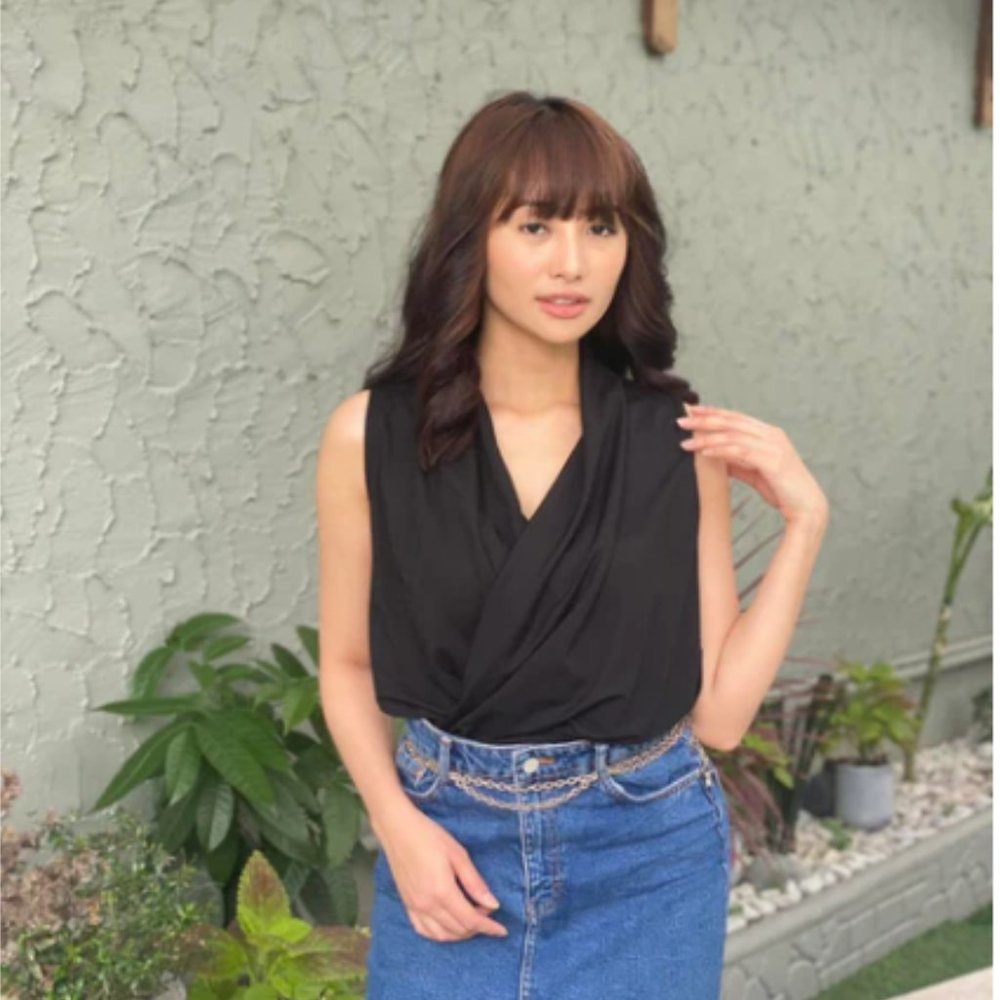 Hermoine Loose V-Neck